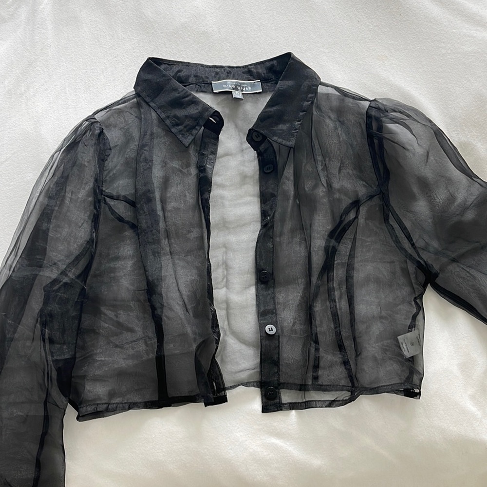 Black crop long sleeve button down